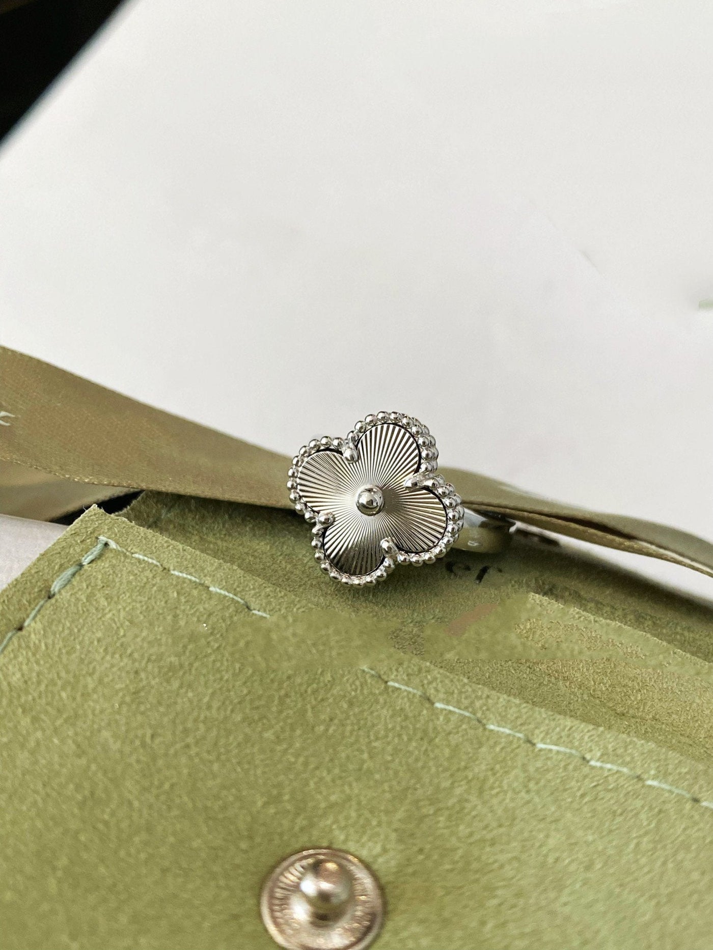 TRÈFLE RING | SILVER