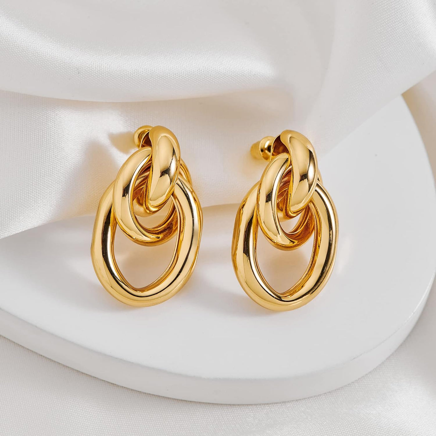 DROP OF LOVE EARRINGS