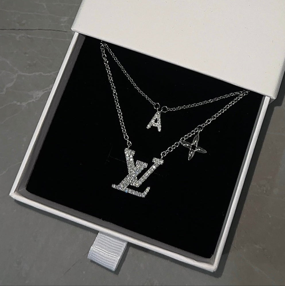 INITIALE NECKLACE | SILVER