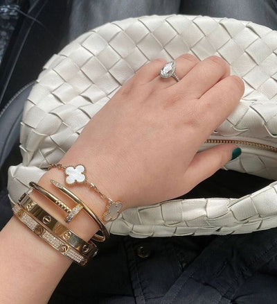 GLOSSY NAIL BRACELET | GOLD