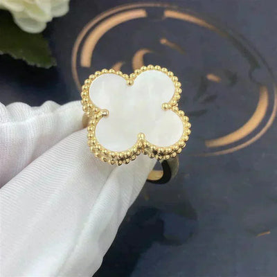 TRÈFLE RING | WHITE - GOLD
